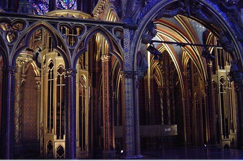 [in La Sainte-Chapelle]