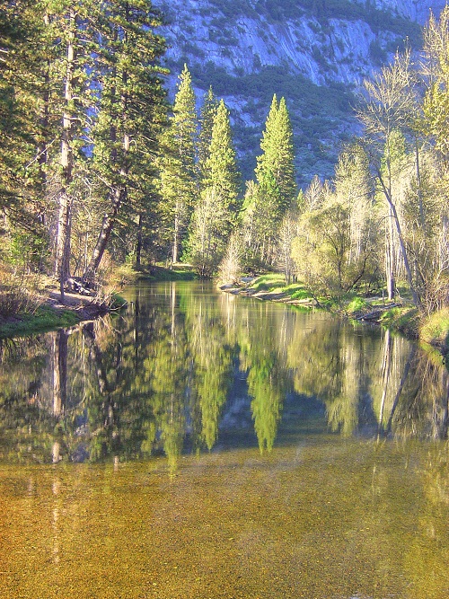 [Sierra river]